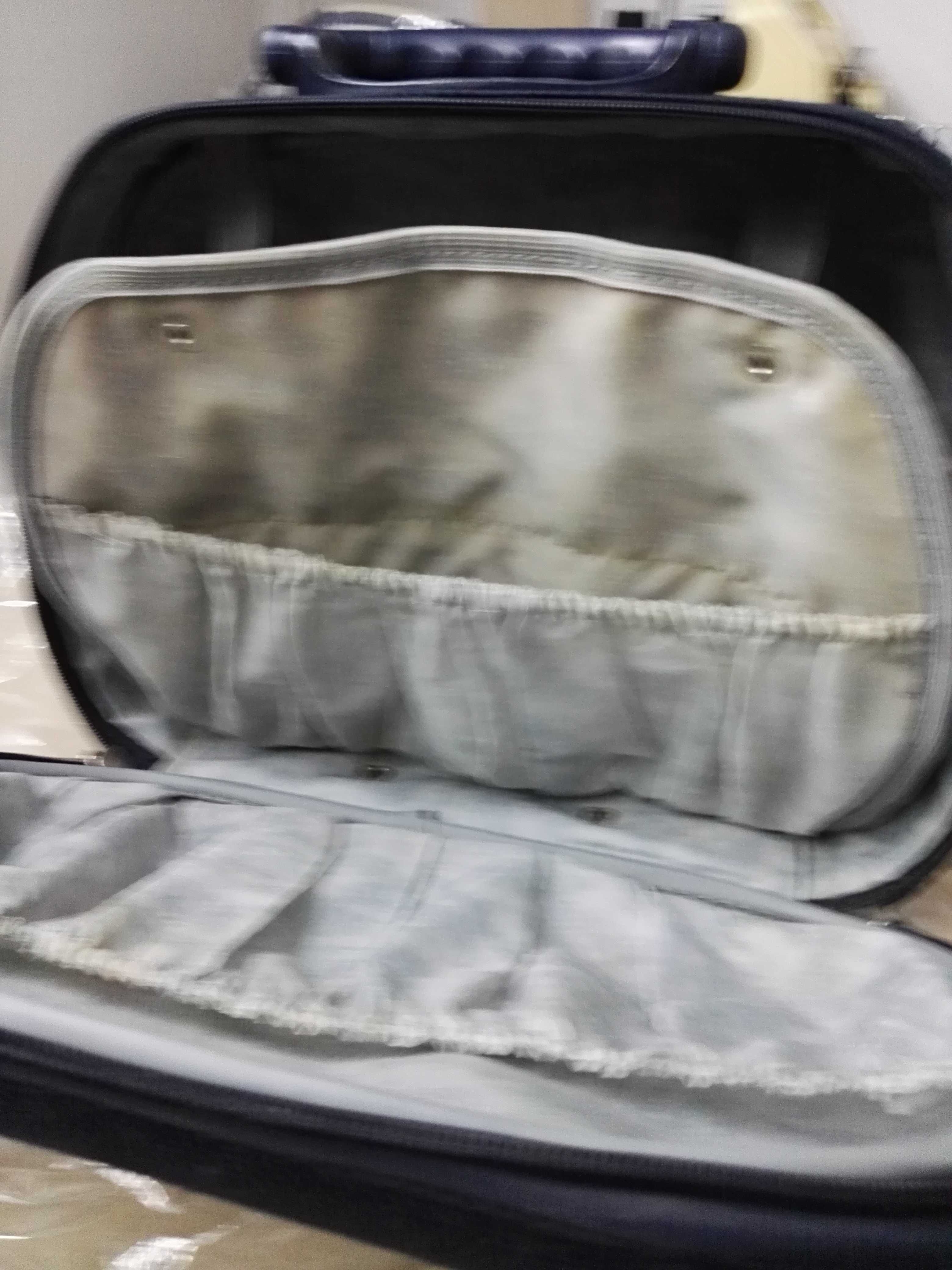 Kufer podróżny Conin na kosmetyki