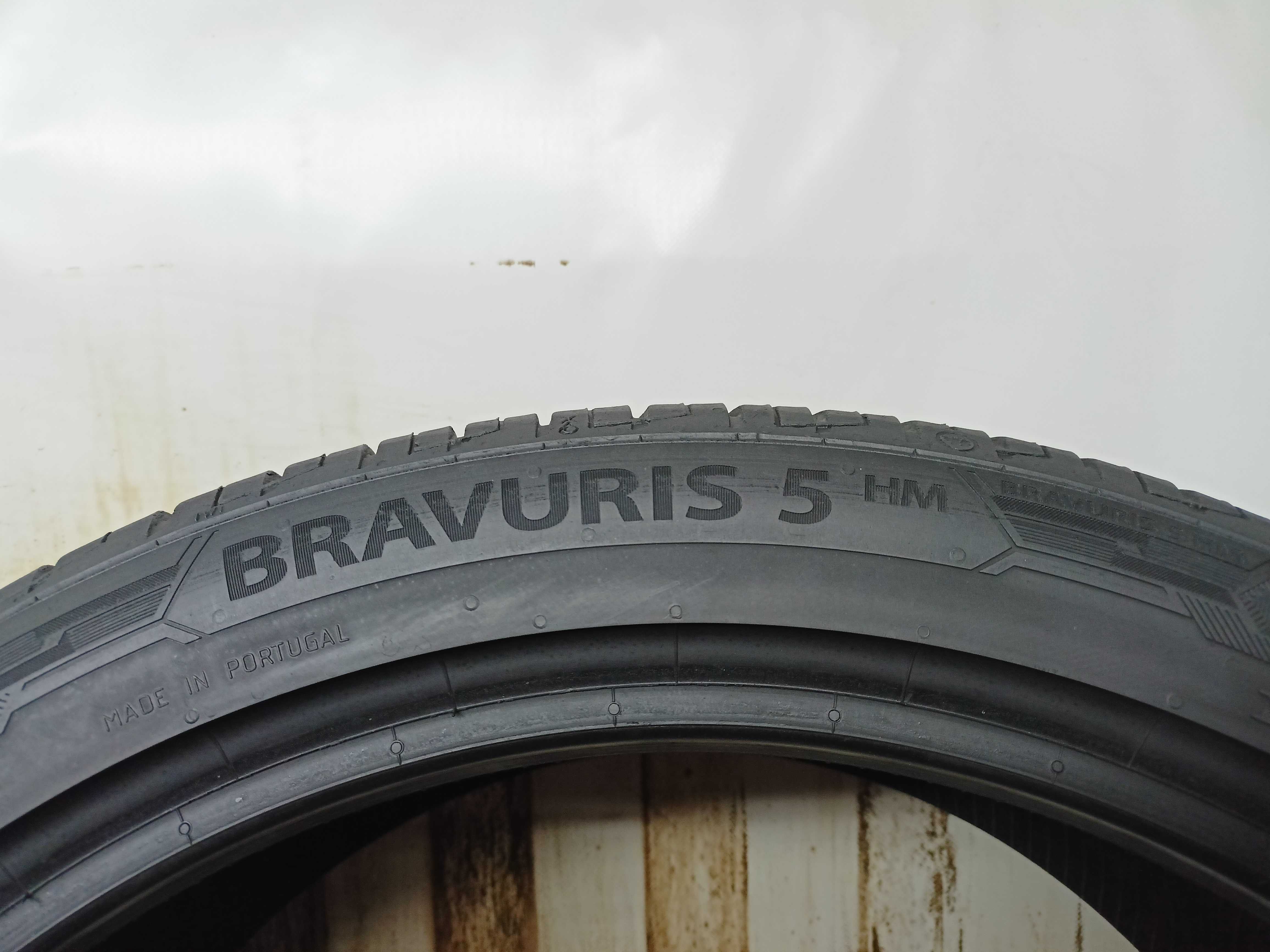 Braum Bravuris 5 235/40/19 2021r. 96Y 2x6,4mm (4210)