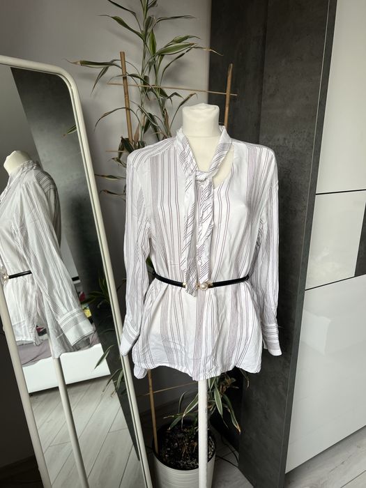 Biała koszula w paski z wiązaniem przy szyi, Reserved, rozmiar 38