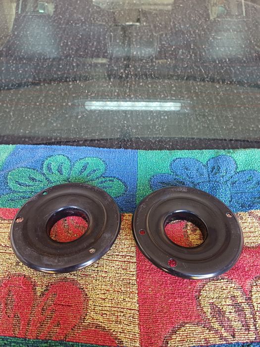 Продам крышки на опооные подшипники