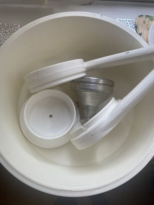 Сепаратор сливкоотделитель ручной