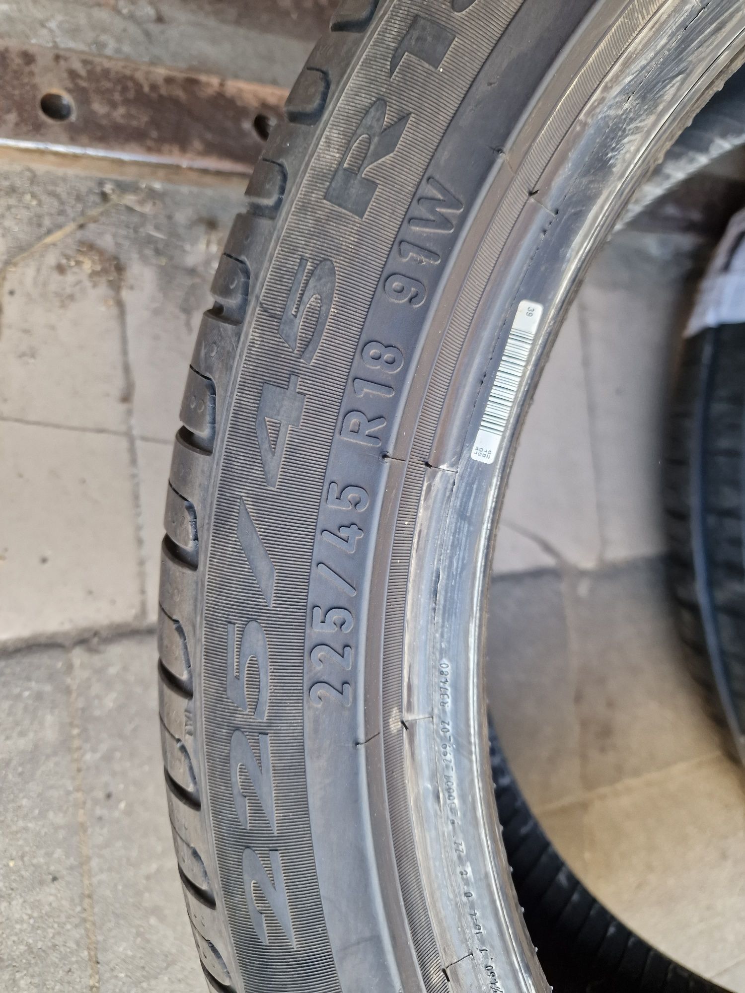 Пара летних шин 225/45 R18 Pirelli p7