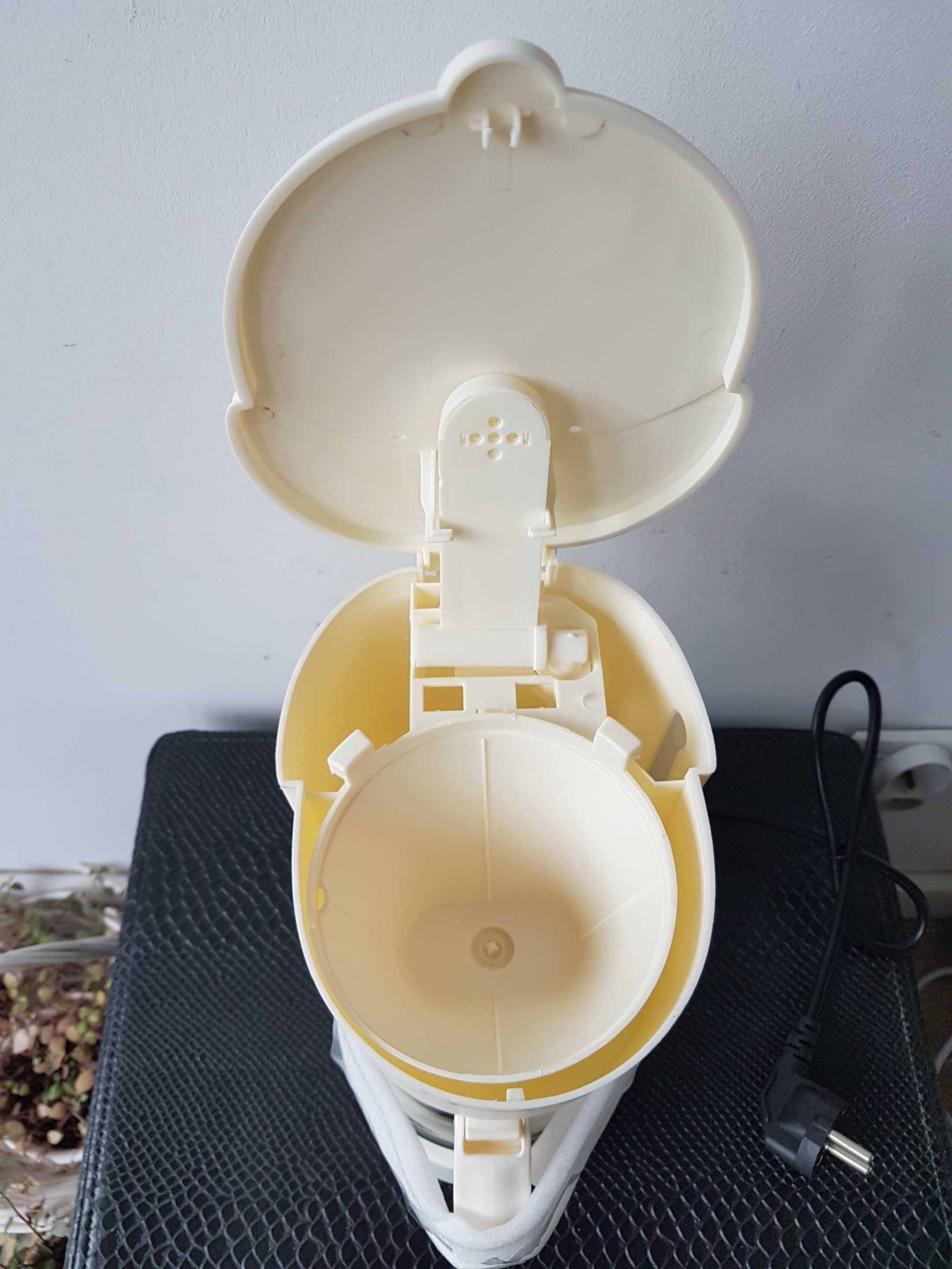 Nowy ekspres przelewowy TORREFIA MC09 na 6 filiżanek 600ml kremowy
