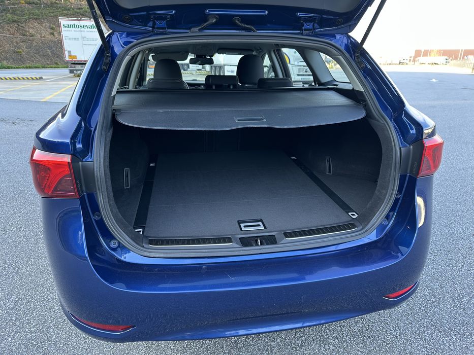 Toyota Avensis 1.6 D4-D Nacional