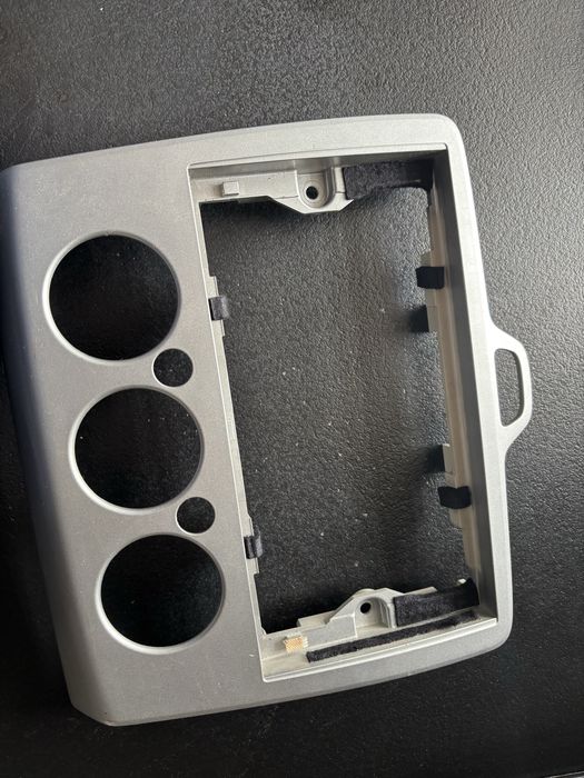 Ramka radia ford fokus mk 2