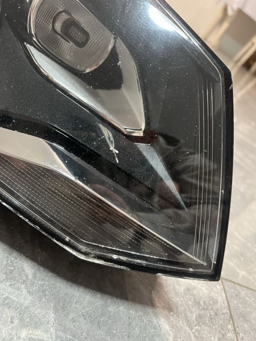 7P1941752 Фара правая Volkswagen Touareg 2010-2017