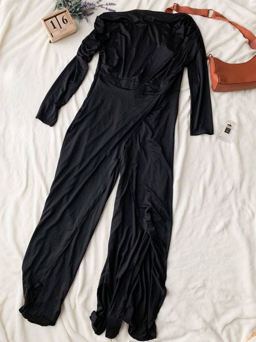 Чорний комбінезон