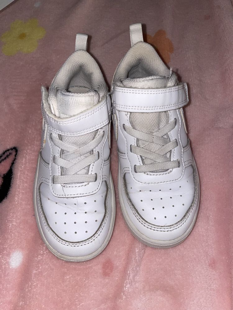 Оригінальні кеди Nike 26