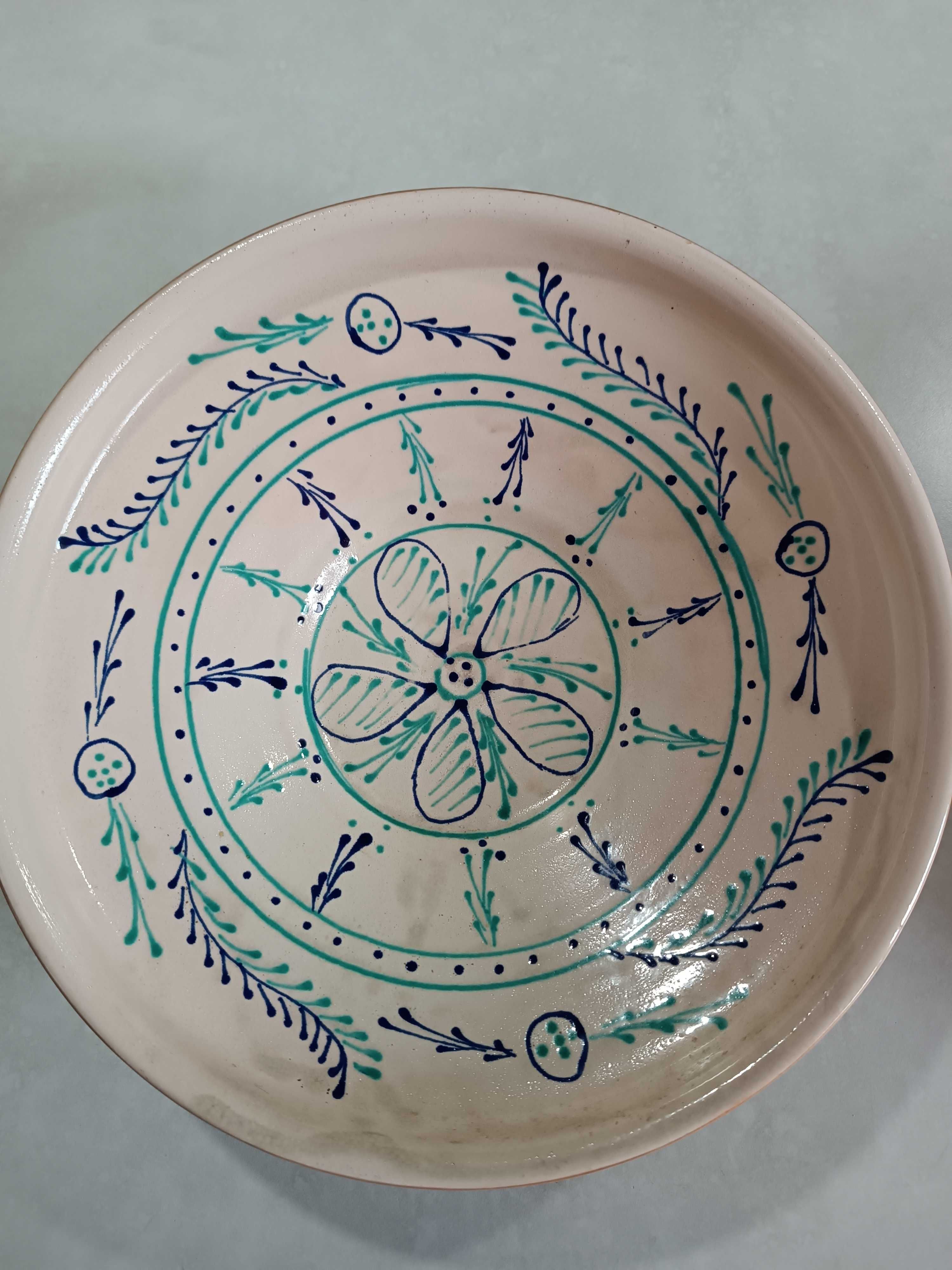 Stare gliniane talerze do zawieszenia ręcznie malowane- ceramika KUTNO