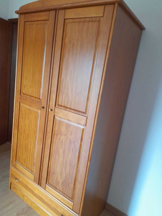 Quarto em cerejeira usado