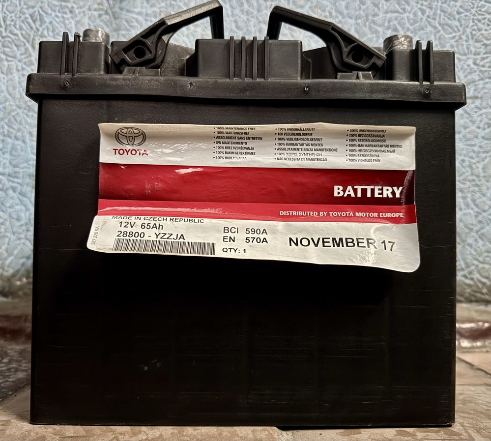 Акумулятор Toyota 65Ah, 570A