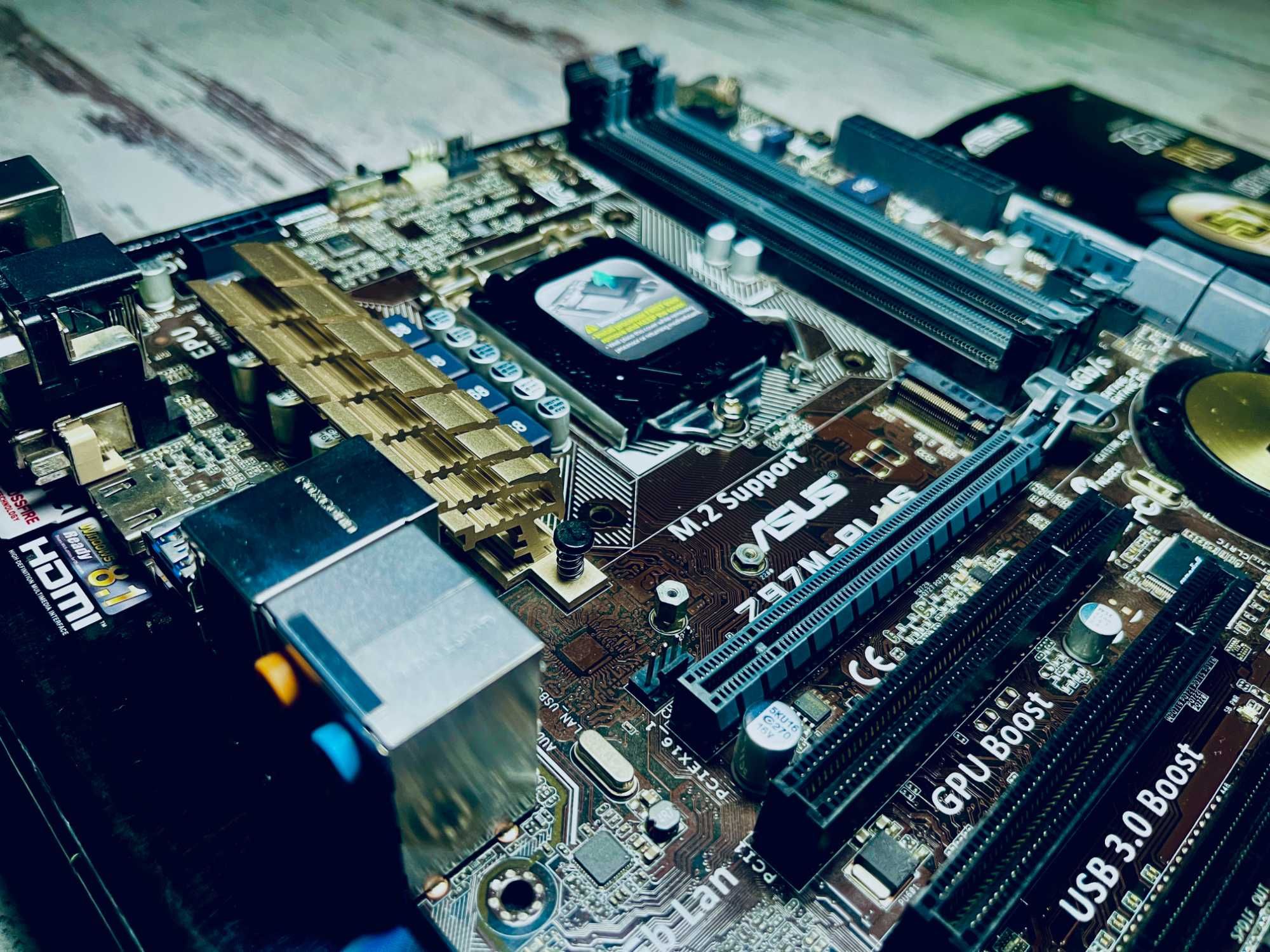 Płyta główna ASUS Z97M-Plus + procesor intel core i5-4590 3,3GHZ, BOX