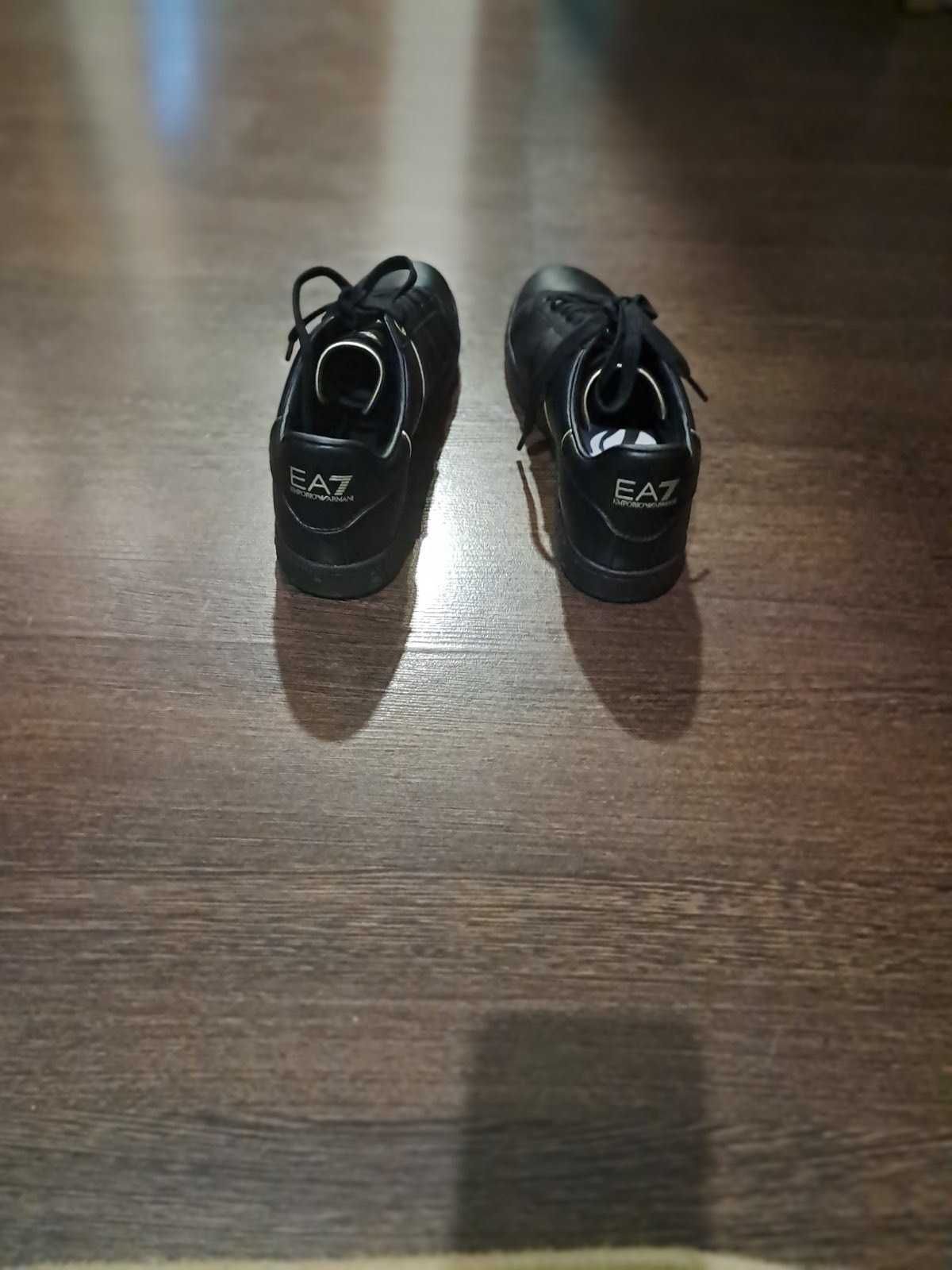 кеди Emporio Armani.  Р 42   2/3