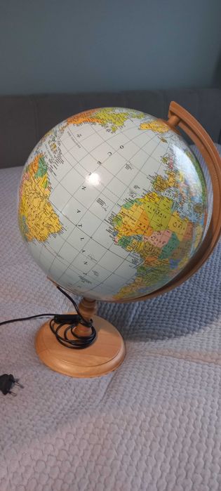 Globus podświetlany