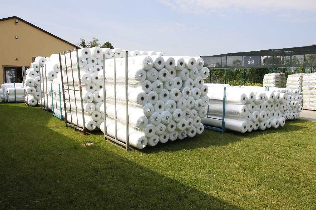 Agrowłóknina POLSKA Włóknina okryciowa 4,25m LENKO 23g na truskawki