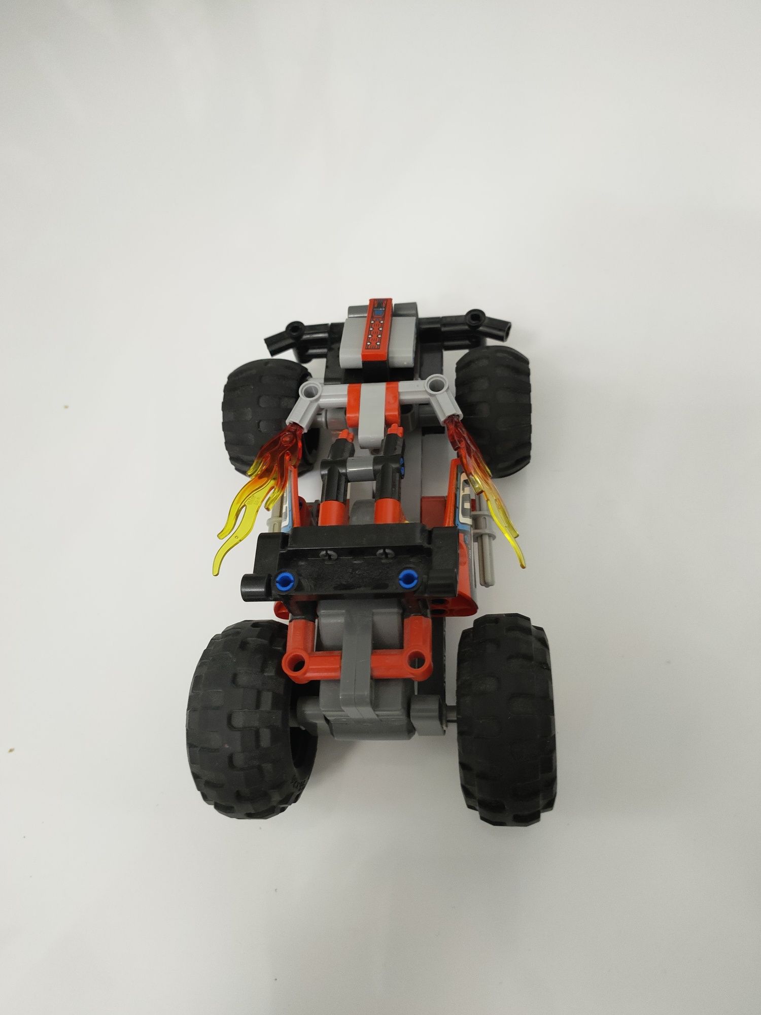 Klocki Lego TECHNIC 42073 Czerwona Wyścigówka.