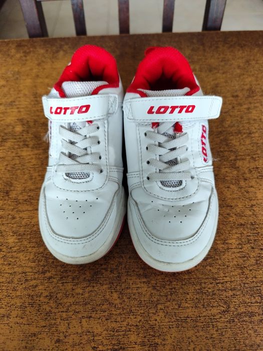 Buty białe sportowe