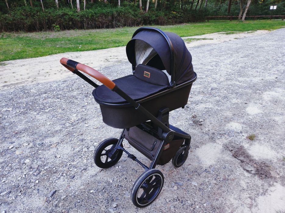 Wózek 3w1 "Moon Resea S Black" (spacerówka, gondola, fotelik do auta)