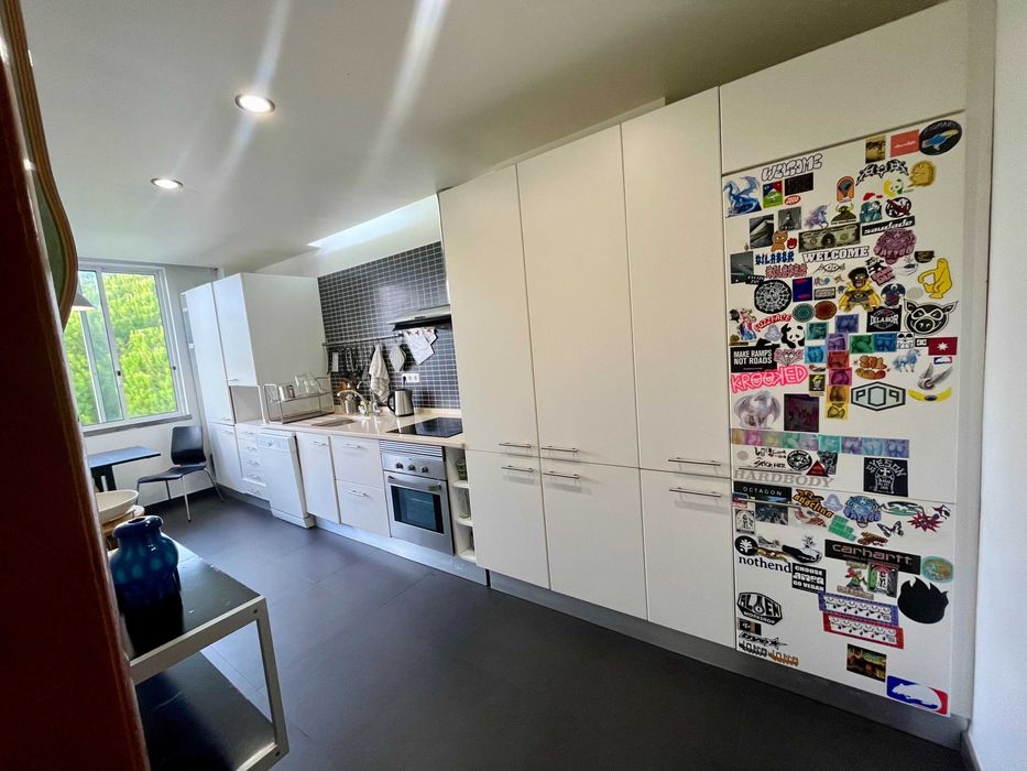 Apartamento T2+ sotão à venda na Rua Eça de Queiroz, Estoril