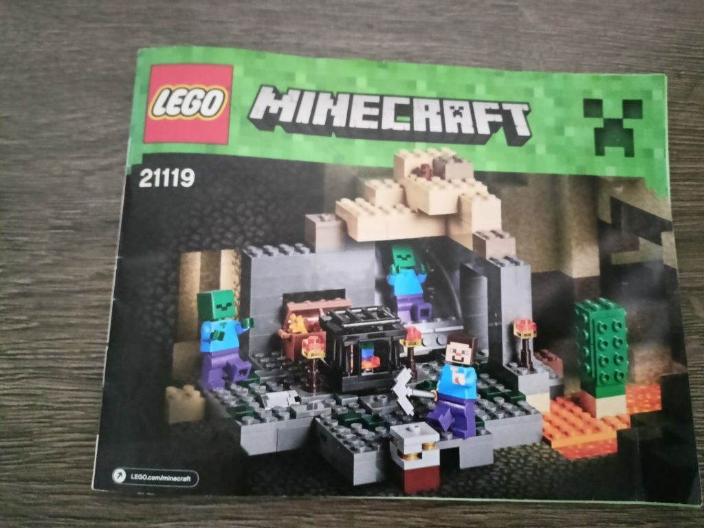 Lego Minecraft 21119 loch jak nowy