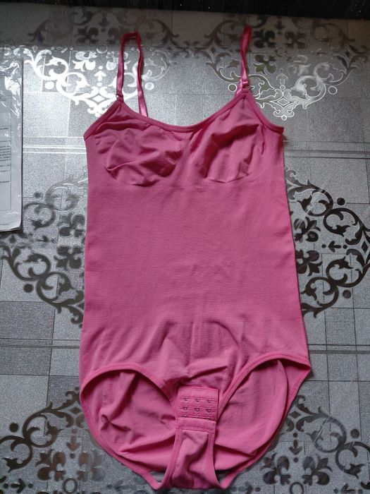 Рожеве корегуюче боді