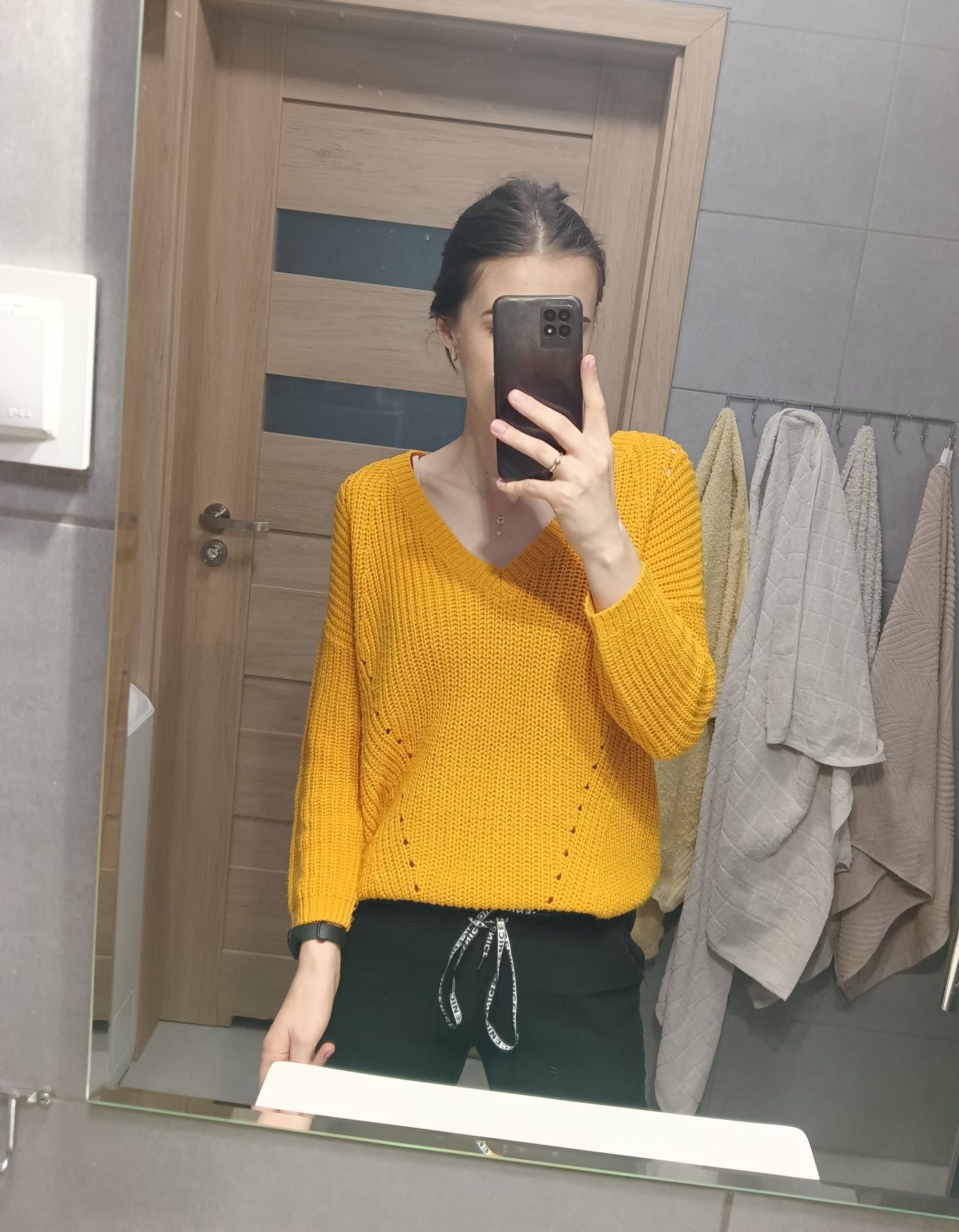 Słoneczno żółty/ pomarańczowy sweter damski
