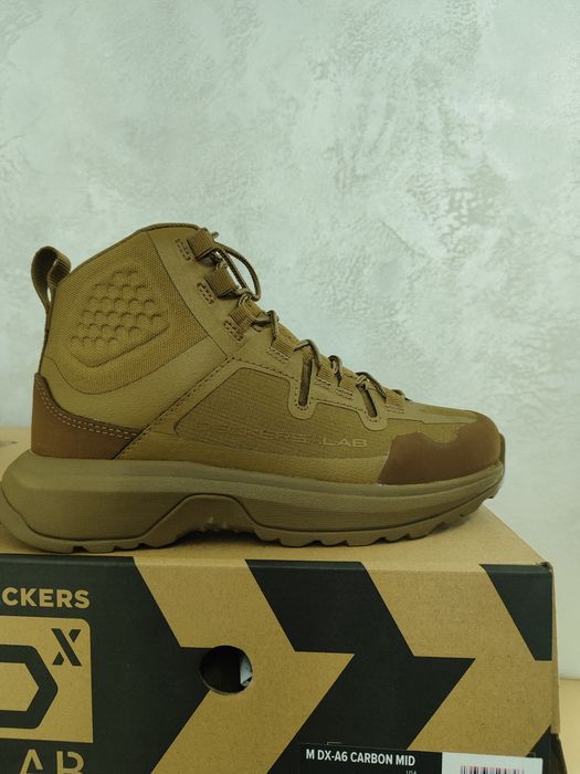 Премиальные кроссовки DECKERS X LAB