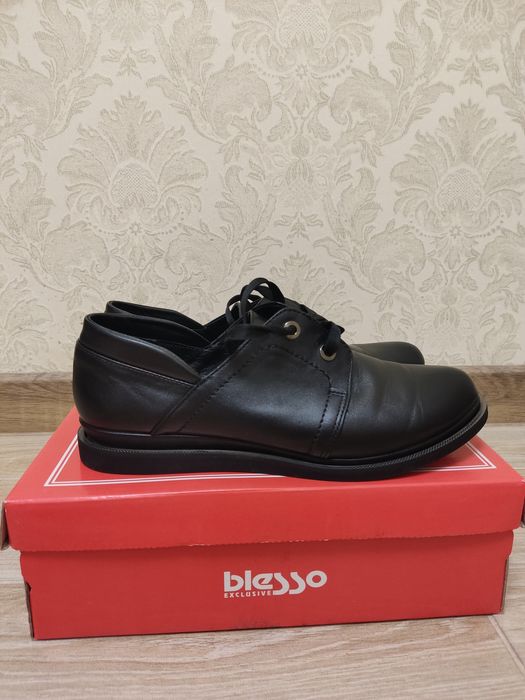 Чорні шкіряні туфлі, нові, стильні та зручні!