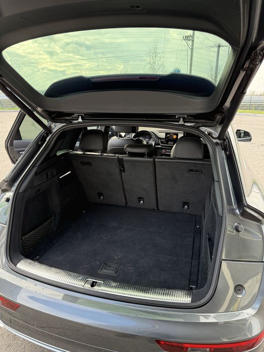 Audi SQ 5 2018 года 3.0 бензин АКПП