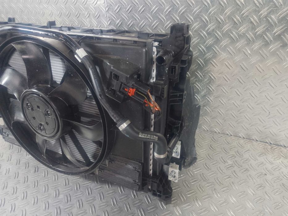 MERCEDES EQS W297 Передня панель, телевізор