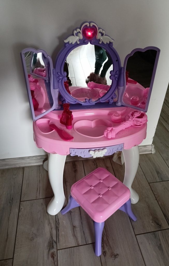 Toaletka fioletowa otwierane lustro taborecik ksieżniczki NOWE !