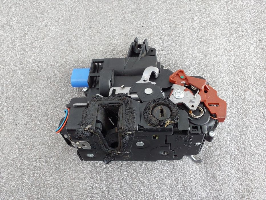 Fechadura / fecho porta trás direito SKODA Fabia II Break (545, 5J)