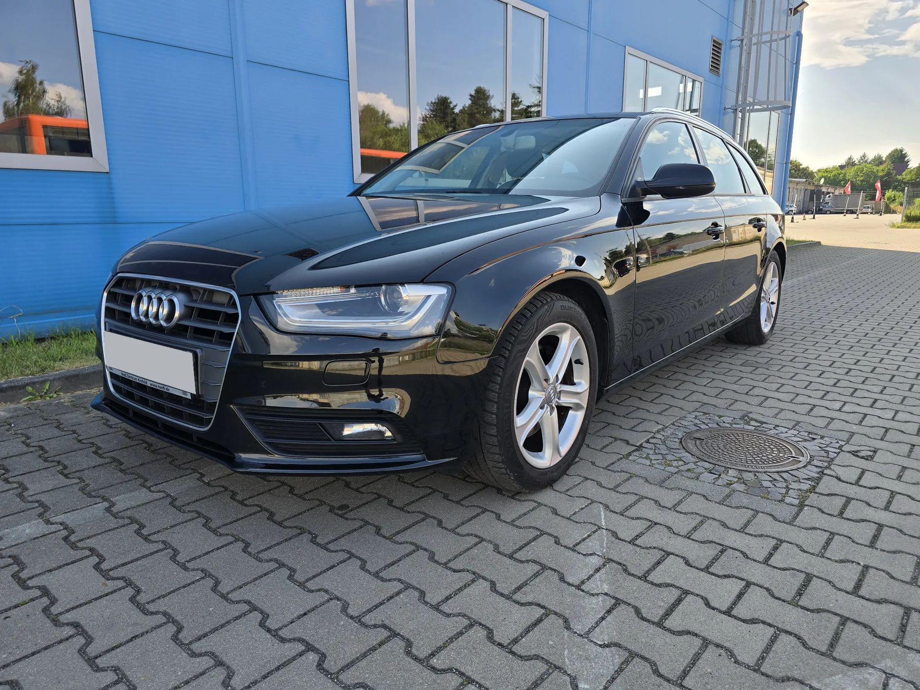 Audi A4 CJCA Pierwszy Właściciel Sport Pakiet Navi Ledyx2 BiXenon PDC IDEALNA