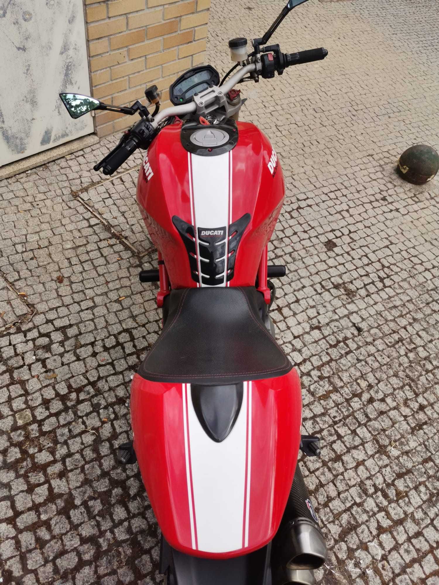 Ducati Monster 1100 EVO – 2011