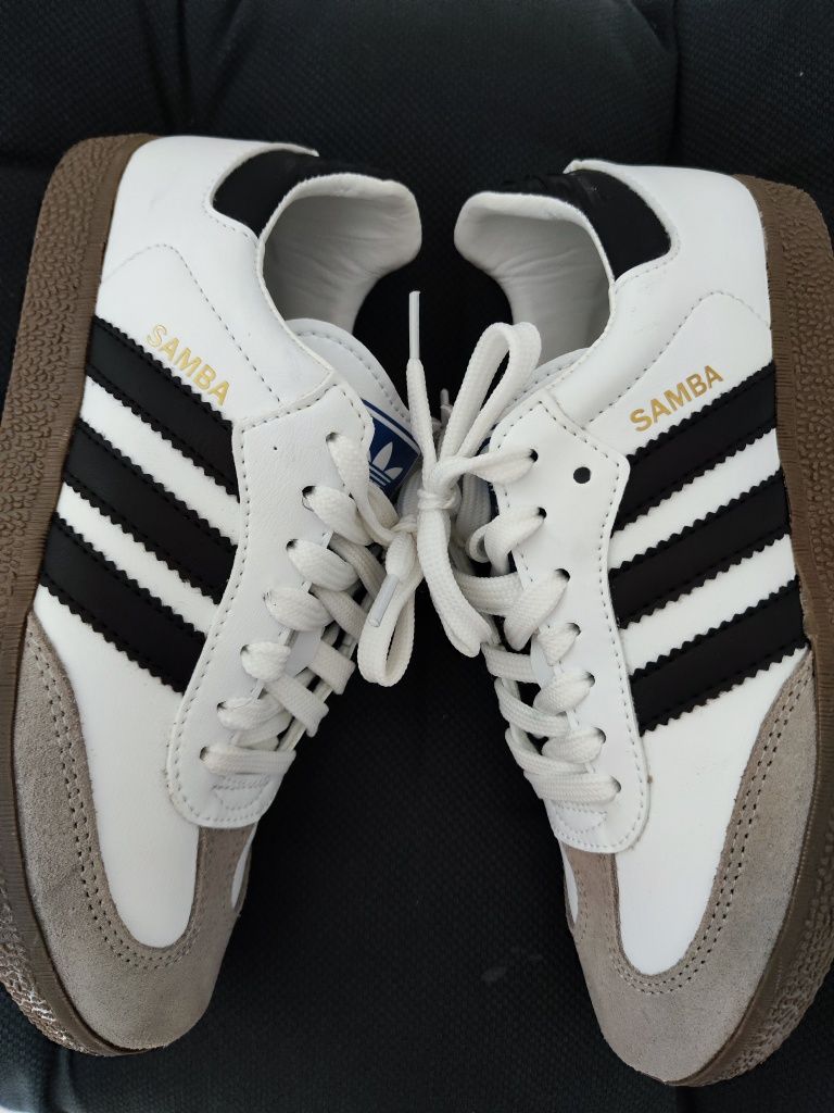 Tênis adidas samba 35