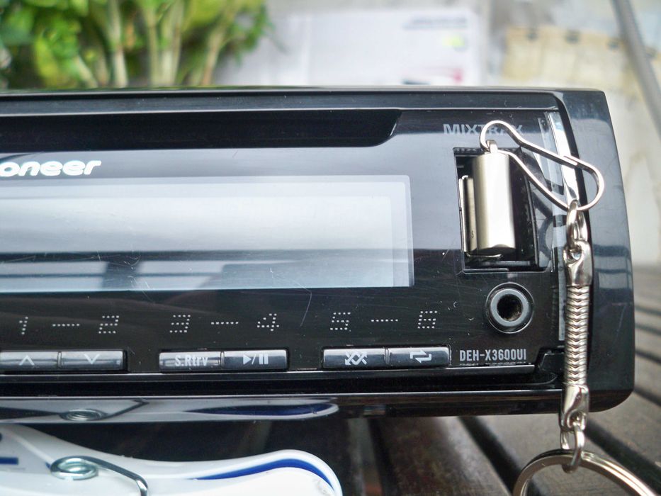 radio Pioneer DEH-X3600UI JVC KD-R551 multicolor cd USB aux