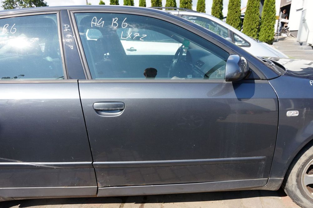 DRZWI PRZEDNIE PRAWE A4 B6 SEDAN LX7Z  SZARY AUDI 2000-2006