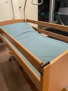 Cama articulada Nova e toda equipada
