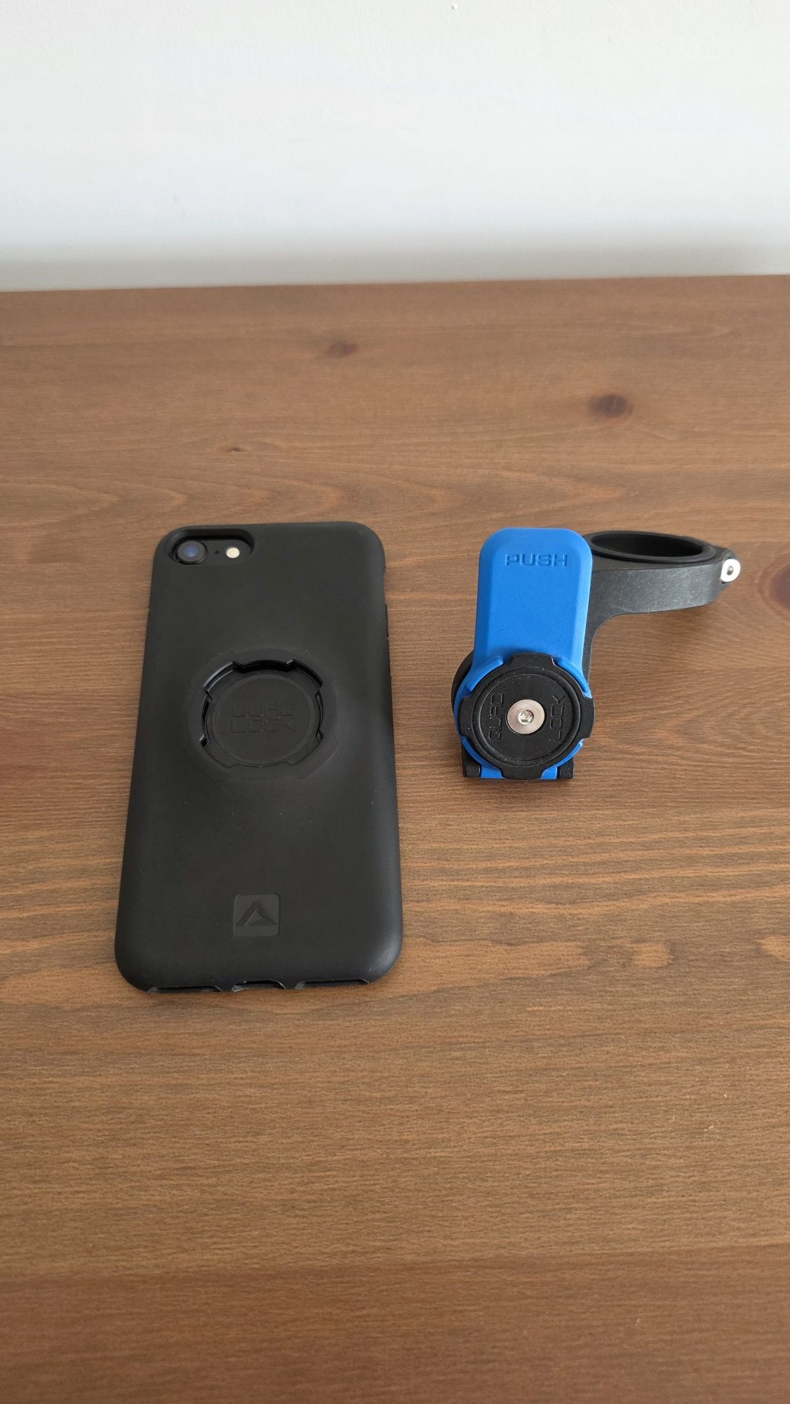 Etui QuadLock iPhone se 2020