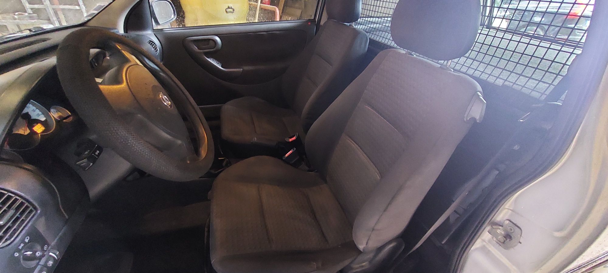 Opel corsa 1.3cdti comercial