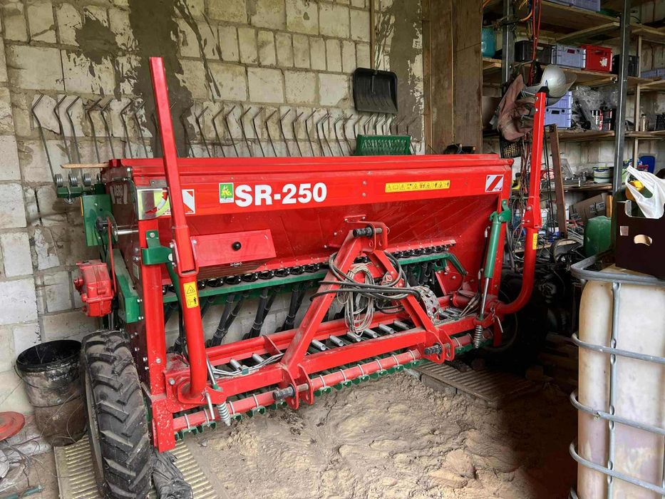 Siewnik Agro SR 250 mało używany