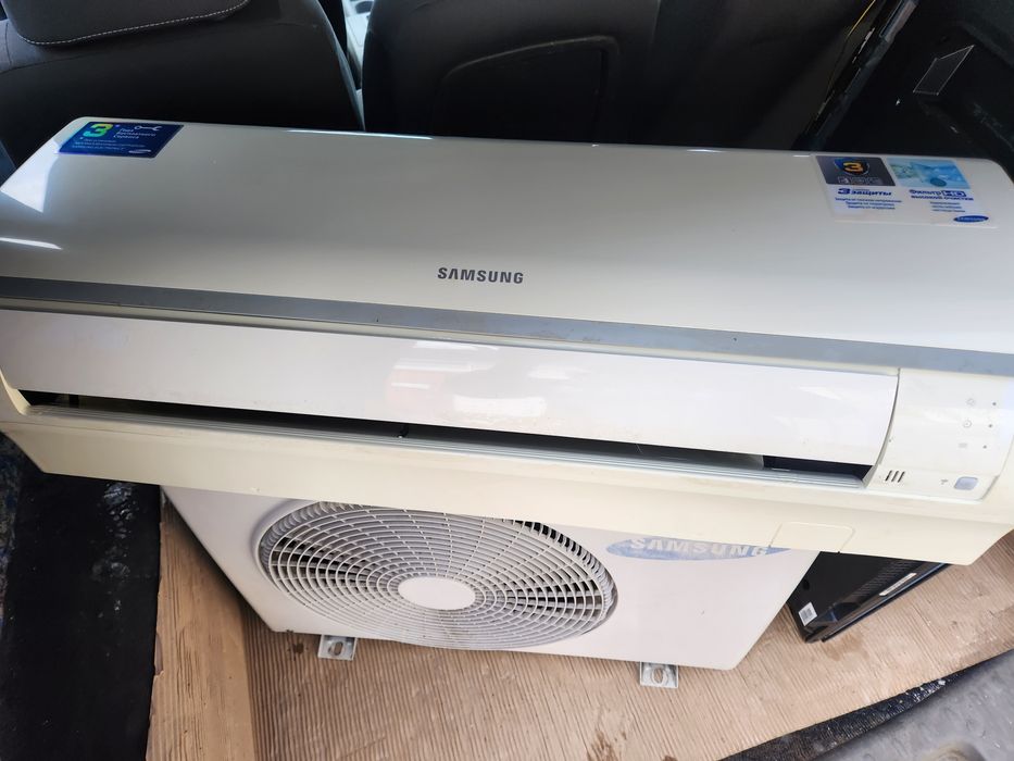 Кондиционер Samsung AQ12TSBN