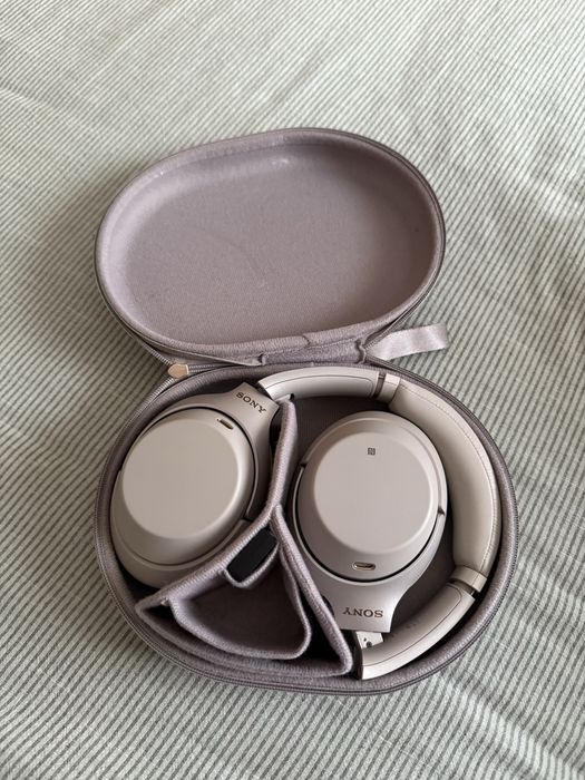 Sony headphones WH-1000XM3