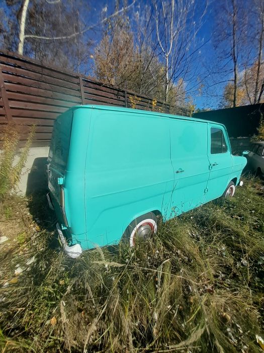 Ретро Ford transit mk1 1959 року випуску
