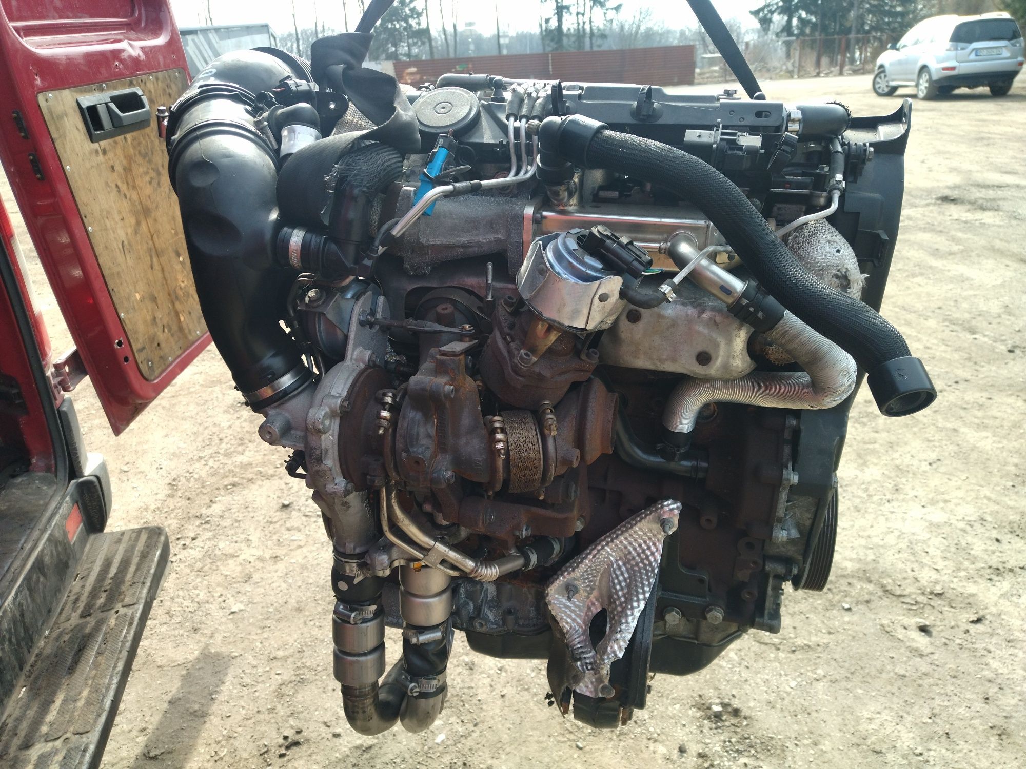 Двигатель Ситроен С8 2.2 HDI 10dz47