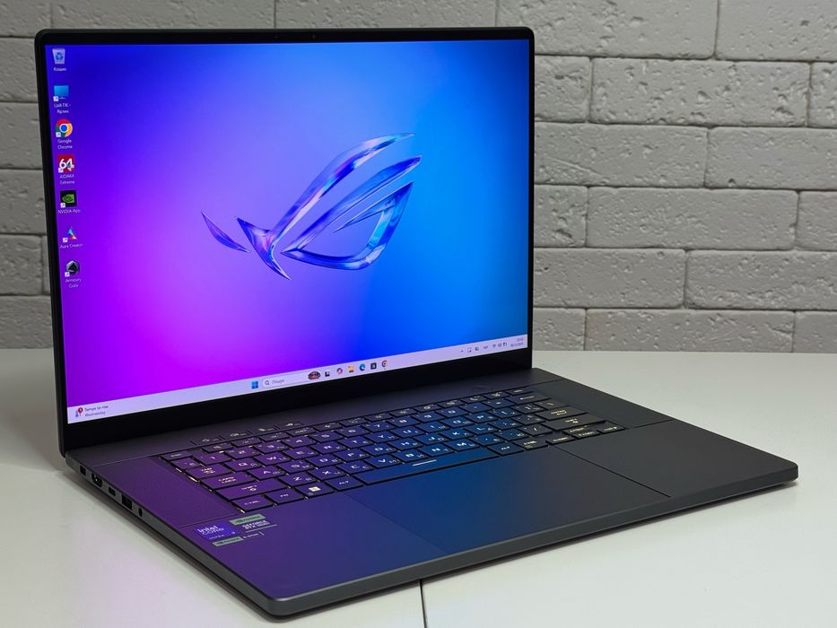 Asus Rog Zephyrus G16/2K/240Hz/OLED/Ultra 9-185H/16GB/1TB/RTX 4070