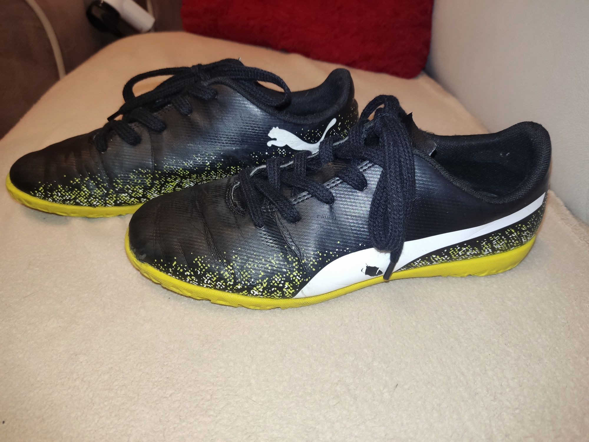 Buty sportowe Puma rozm. 37,5