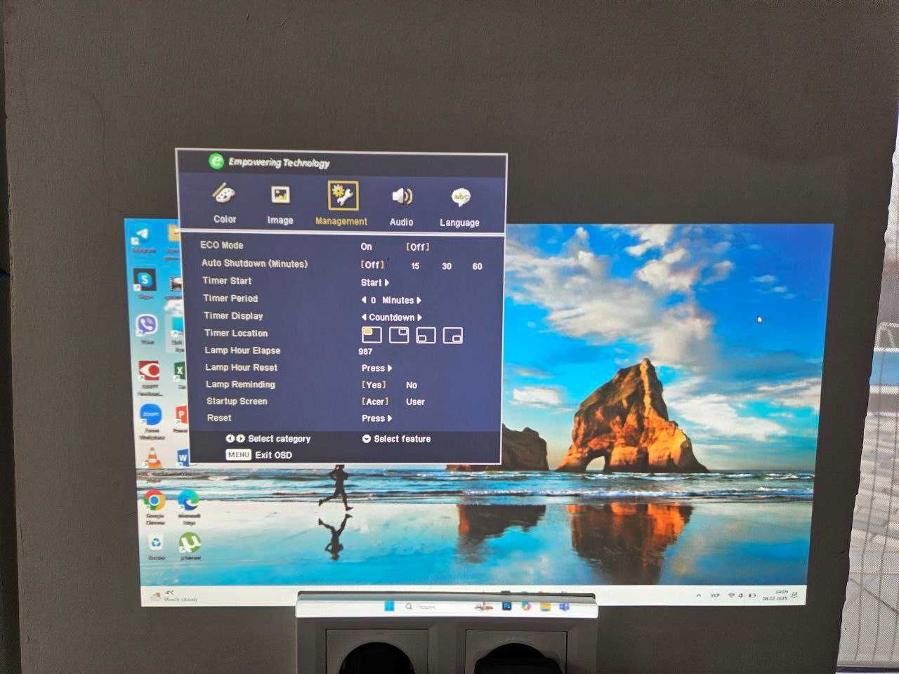 Продам проектор мультимедийный ACER DP120D DLP - 2000 люмен - до 1080i