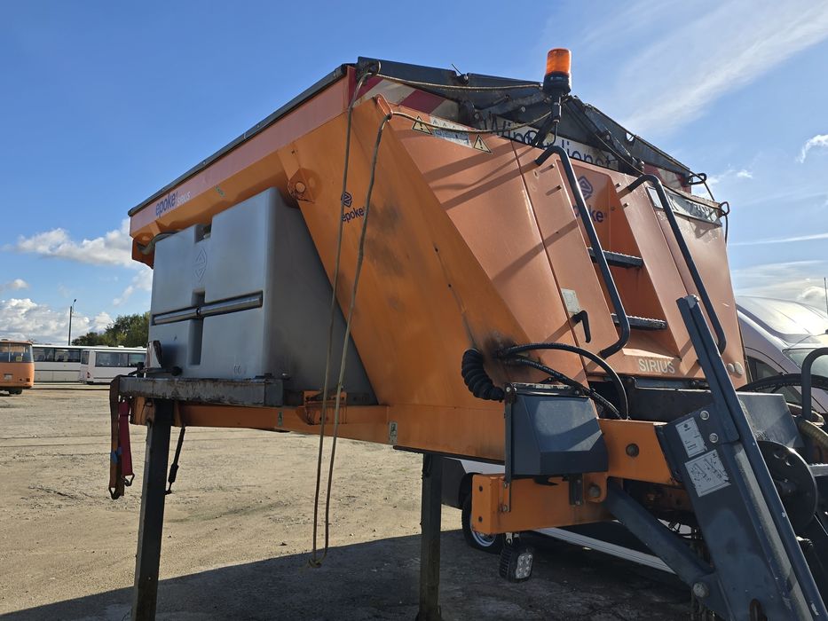 Pług Schmidt SL30 + Posypywarka piaskarka SCHMIDT Epoke + czołownica