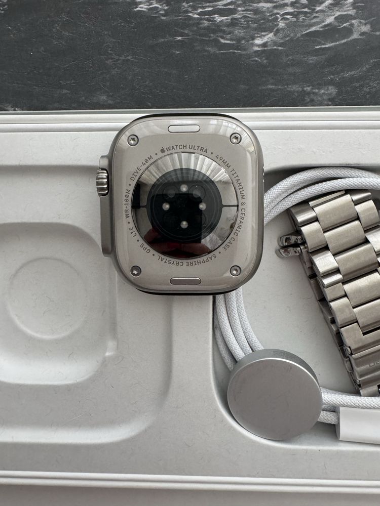 Часи Apple watch Ultra 2